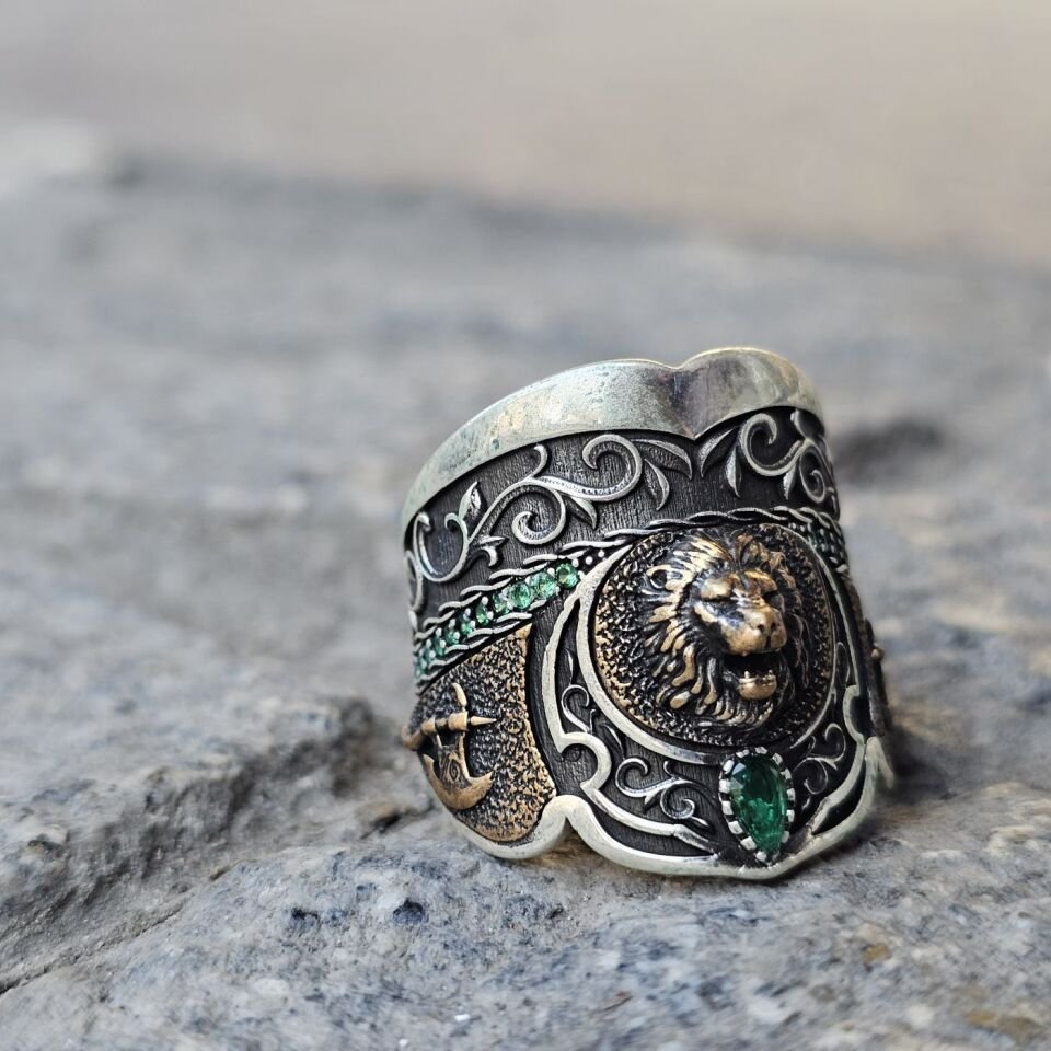 Aslan figürü işlemeli 925 Ayar  Başparmağı Yüzüğü