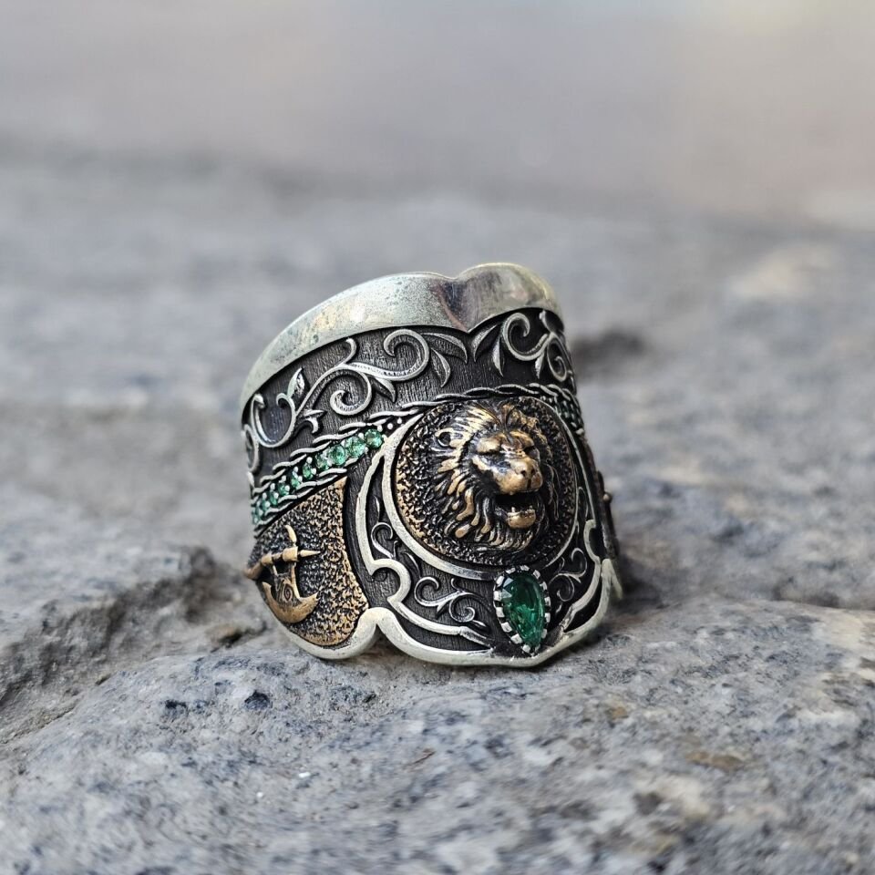 Aslan figürü işlemeli 925 Ayar  Başparmağı Yüzüğü