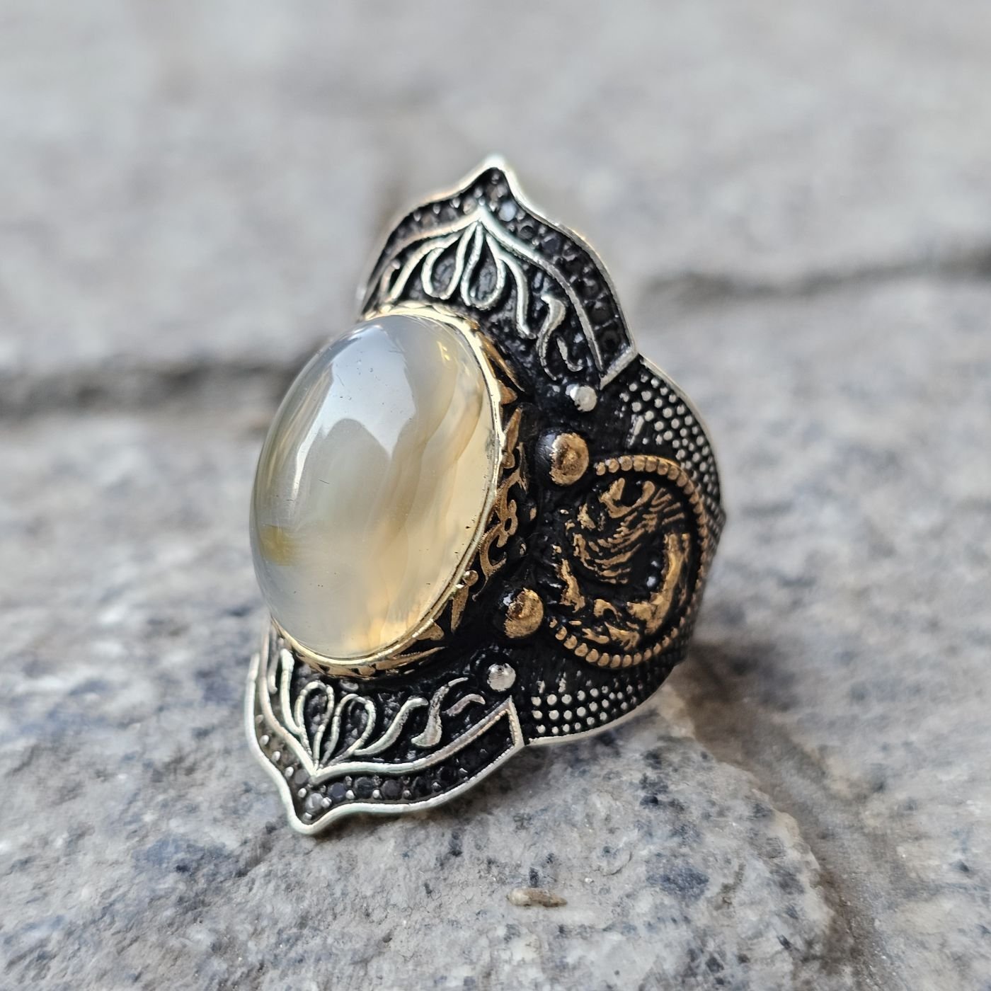 Yemen Akik taşlı işlemeli 925 Ayar  Başparmağı Yüzüğü