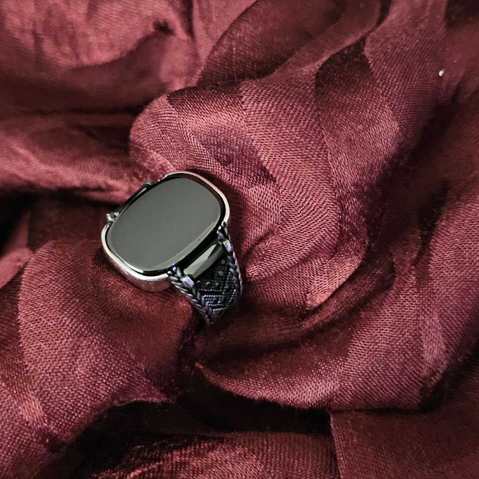 Oval kesim Onıks Taşlı 925 Ayar Gümüş Yüzük