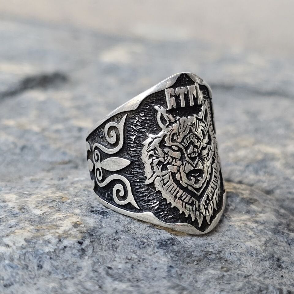 Göktürkçe TÜRK yazılı Bozkurt figürü işlemeli 925 Ayar  Başparmağı Yüzüğü