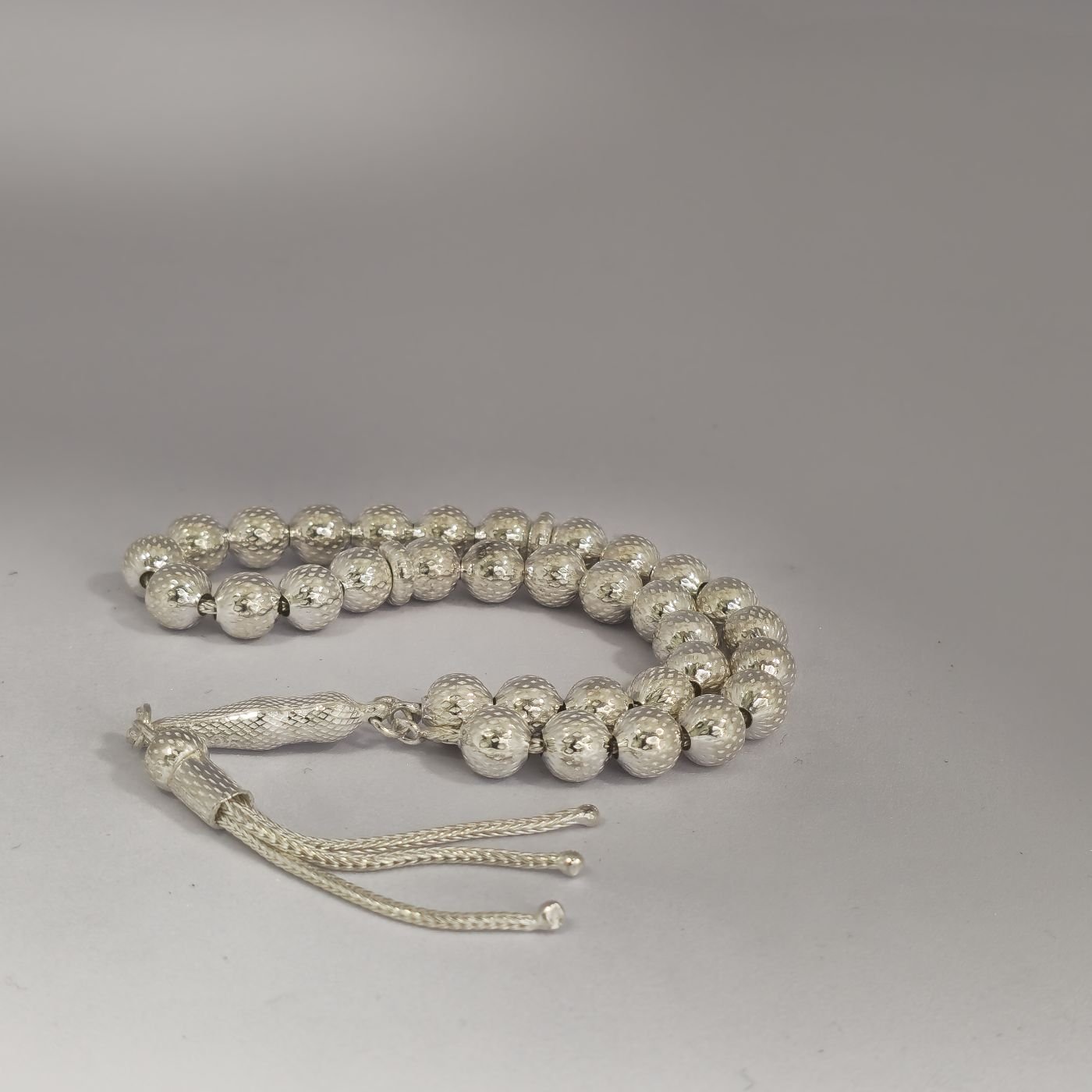 Küre Kesim Kalem işlemeli 925 Ayar Saf Gümüş Tesbih