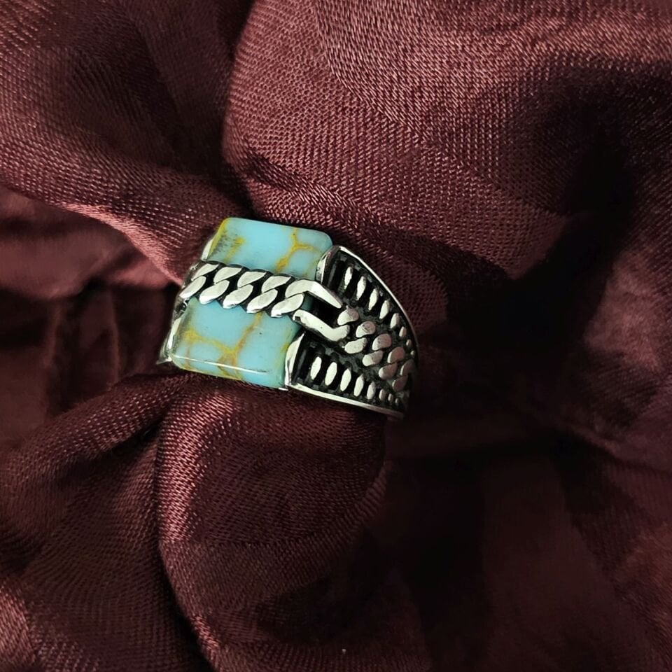 Gurmet işlemeli 925 Ayar taşlı Gümüş Yüzük