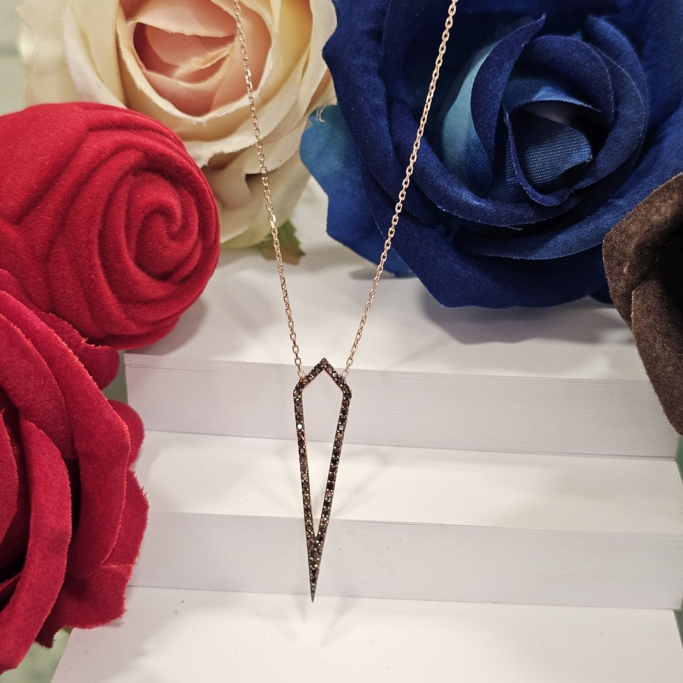 925 Ayar taş işlemeli Rodyum Rose Kaplama Kadın Kolye