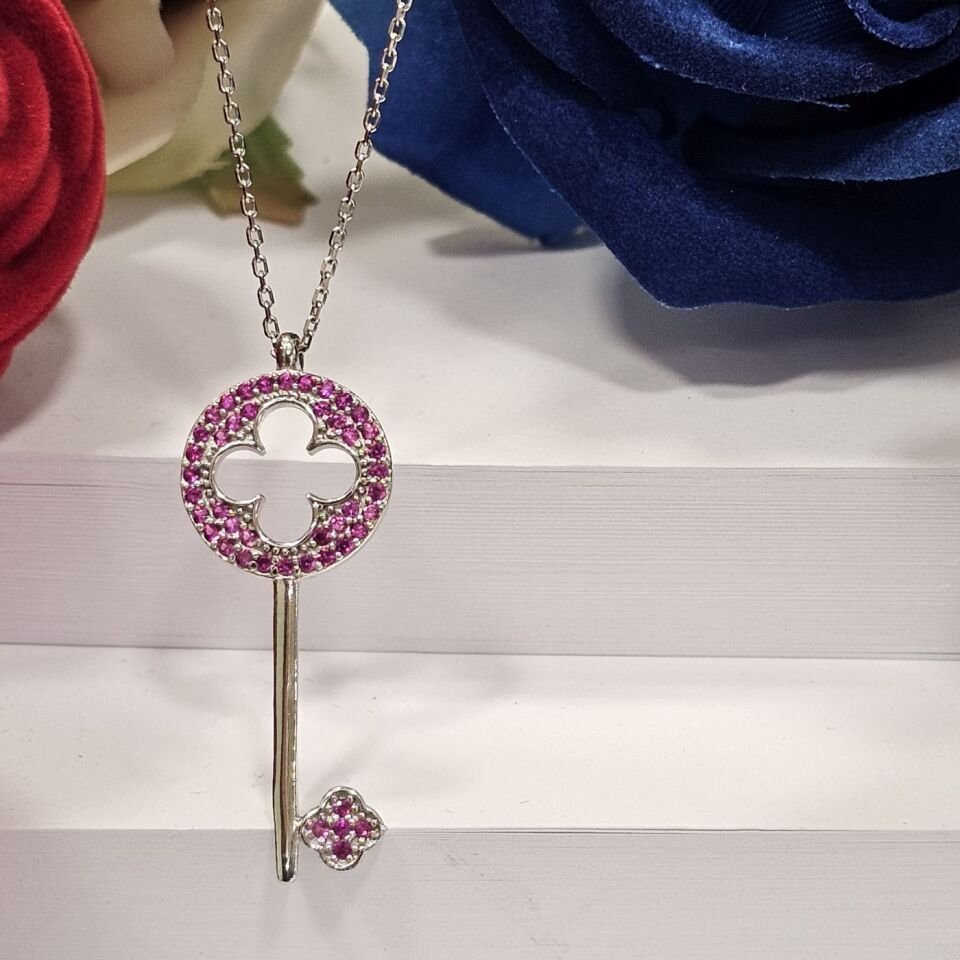 925 Ayar Gümüş Yonca Anahtar Kolye