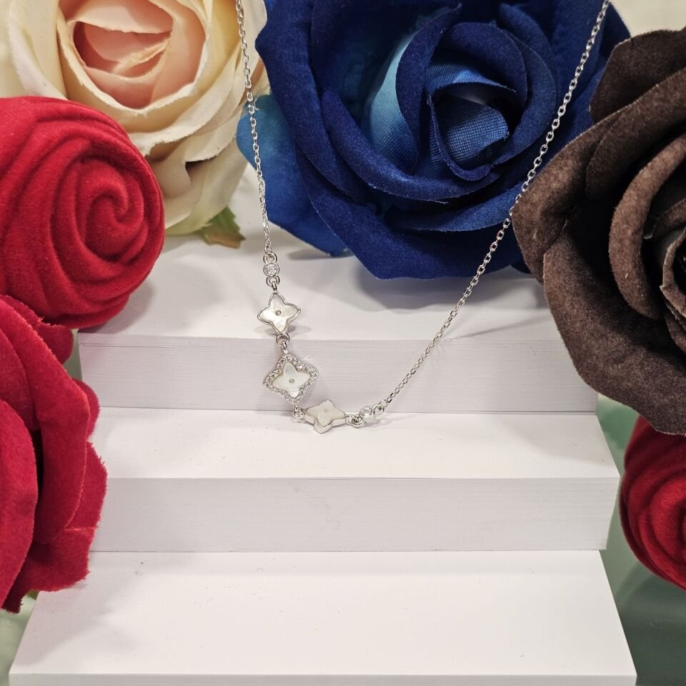 Yonca Model 925 Ayar Kadın Gümüş Kolye