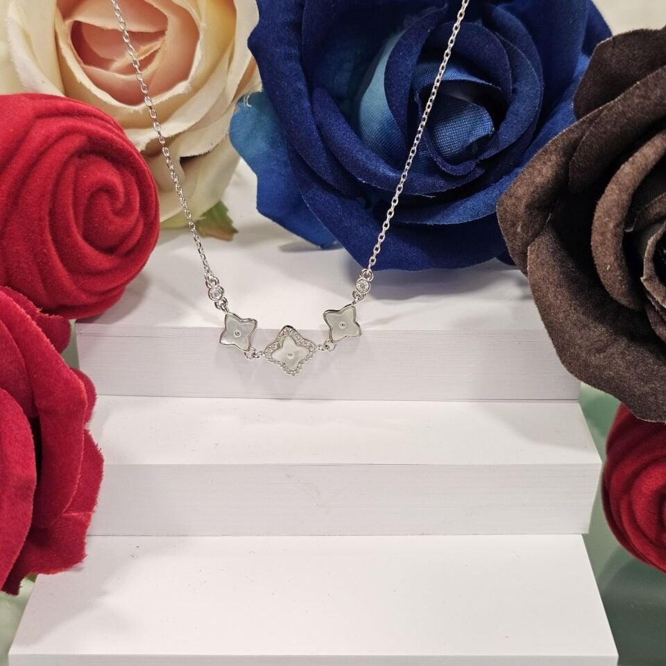 Yonca Model 925 Ayar Kadın Gümüş Kolye