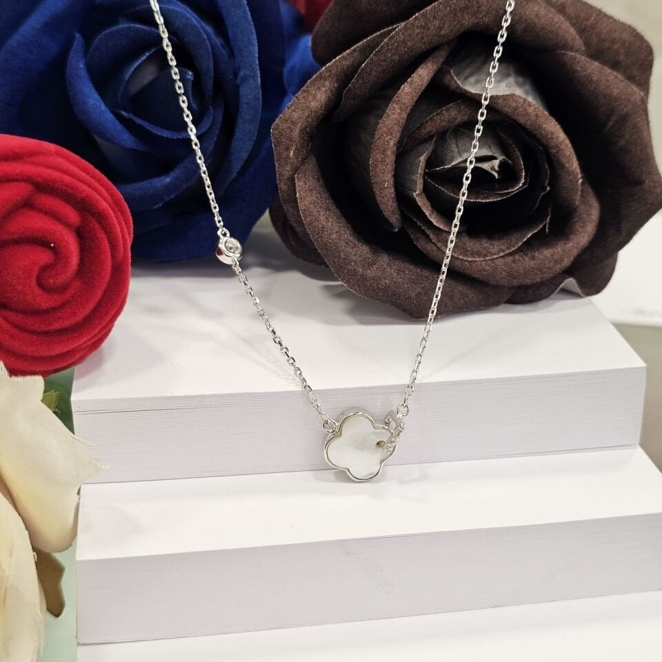 925 Ayar Sedefli Van Cleef Yonca Model Kadın Kolye