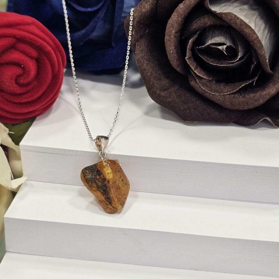 Doğal Damla Kehribar taşlı 925 Ayar Kadın Kolye