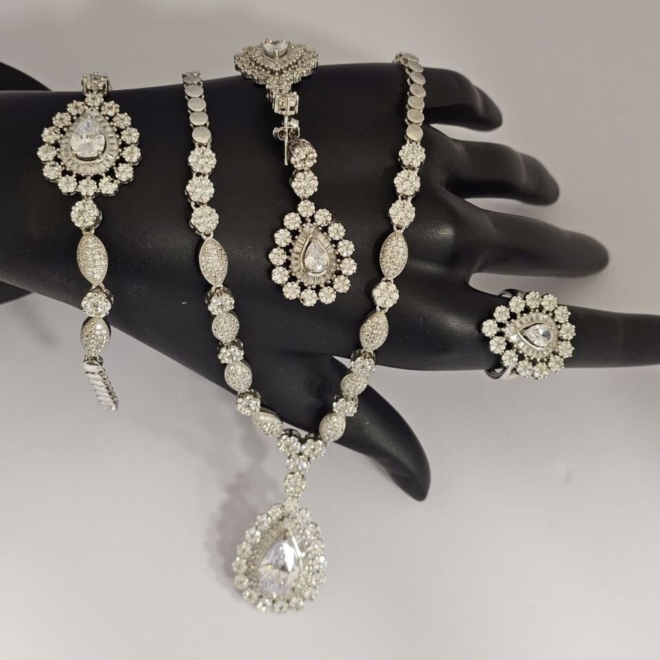 925 Ayar Gümüş Elmas Montür Zirkon Taşlı Rodyumlu Kadın Set