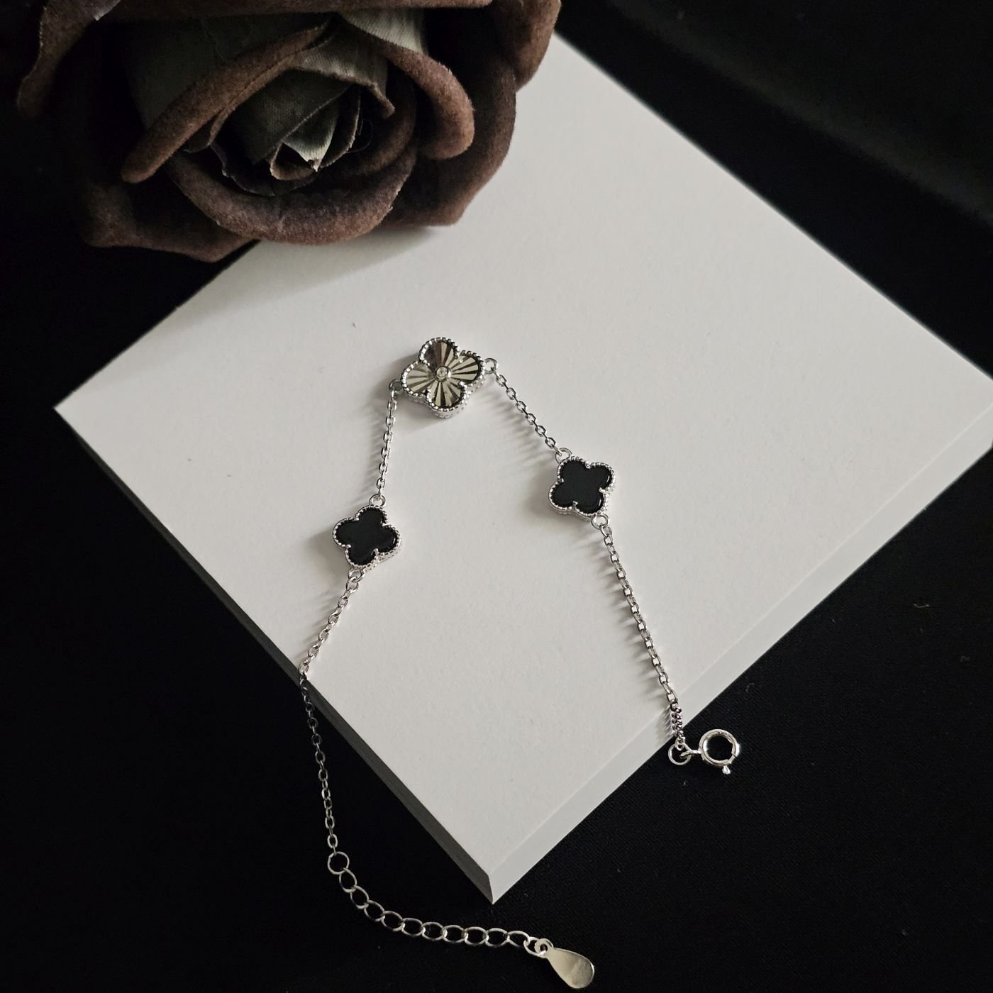 925 Ayar Gümüş Rodyum Kaplama Yonca model Kadın Bileklği