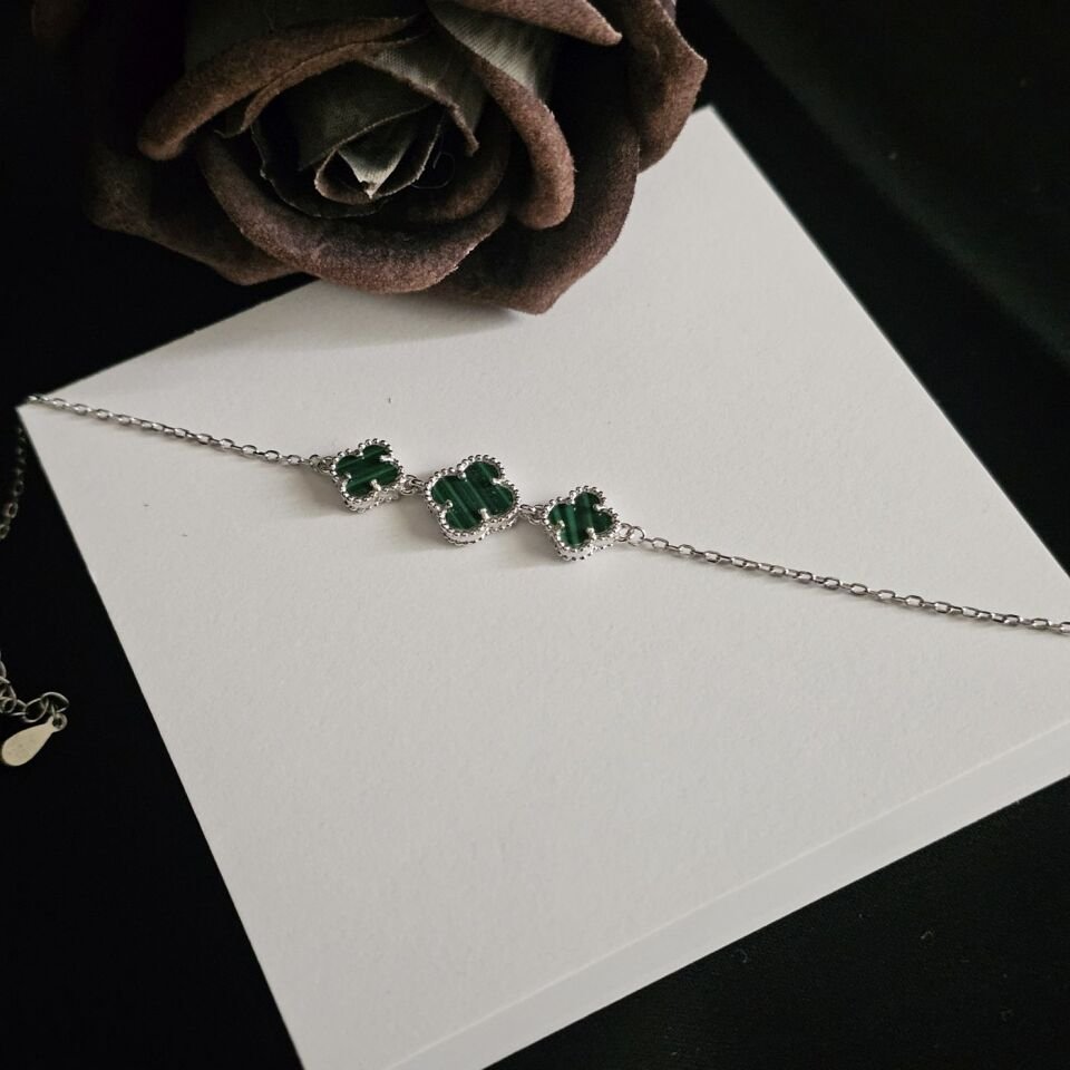 925 Ayar Rodyum Kaplama Yeşil Yonca Model Kadın Bilekliği