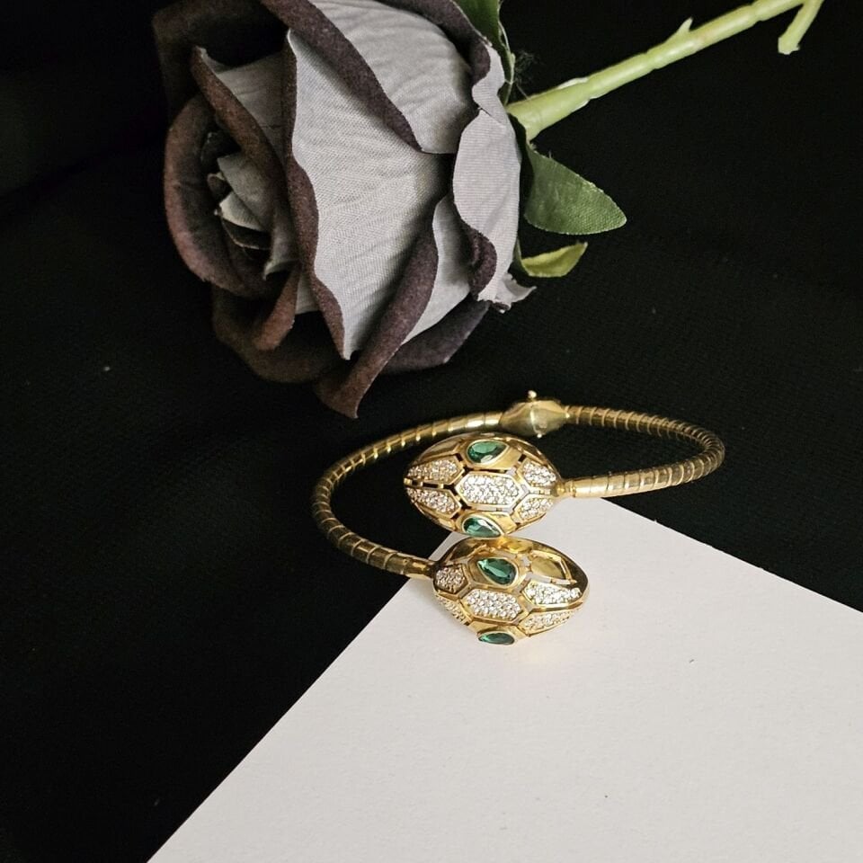 925 Ayar İthal  Gümüş Rose Kaplama Taşlı Yılan Figürlü Ayarlanabilir Kadın Kelepçe