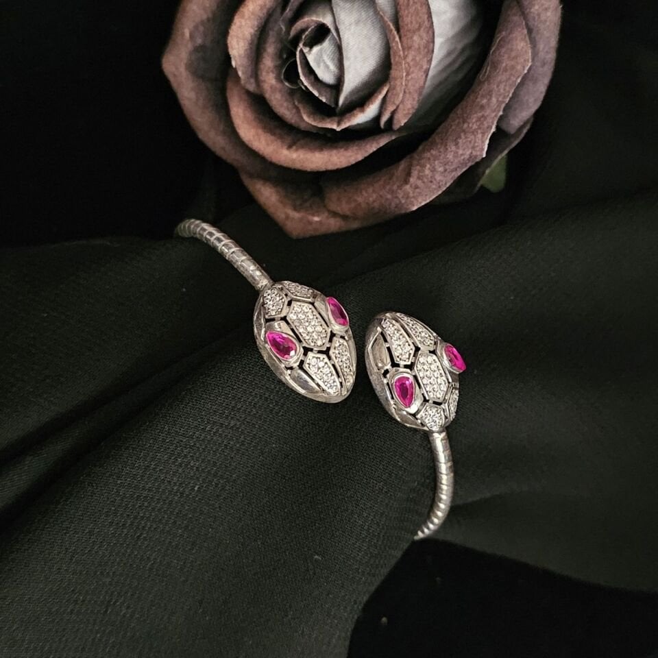925 Ayar İthal  Gümüş Ruby Kırmızı Zirkon Taşlı Yılan Figürlü Ayarlanabilir Kadın Kelepçe