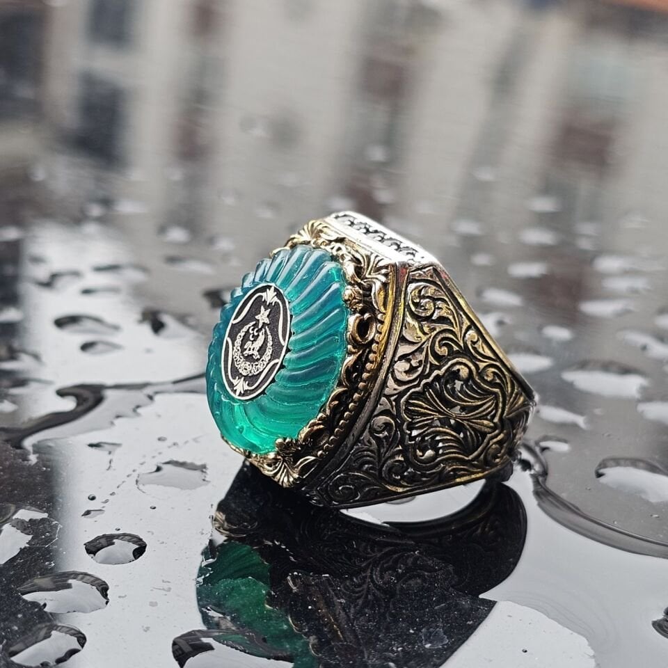 925 Ayar Gümüş Sıkma Kehribar Taşlı Üzeri Ay Yıldız 3 Hilal ve Kurt İşlemeli Oyma Motif Erkek Yüzük