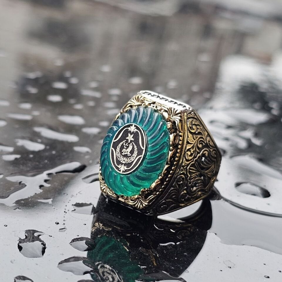 925 Ayar Gümüş Sıkma Kehribar Taşlı Üzeri Ay Yıldız 3 Hilal ve Kurt İşlemeli Oyma Motif Erkek Yüzük