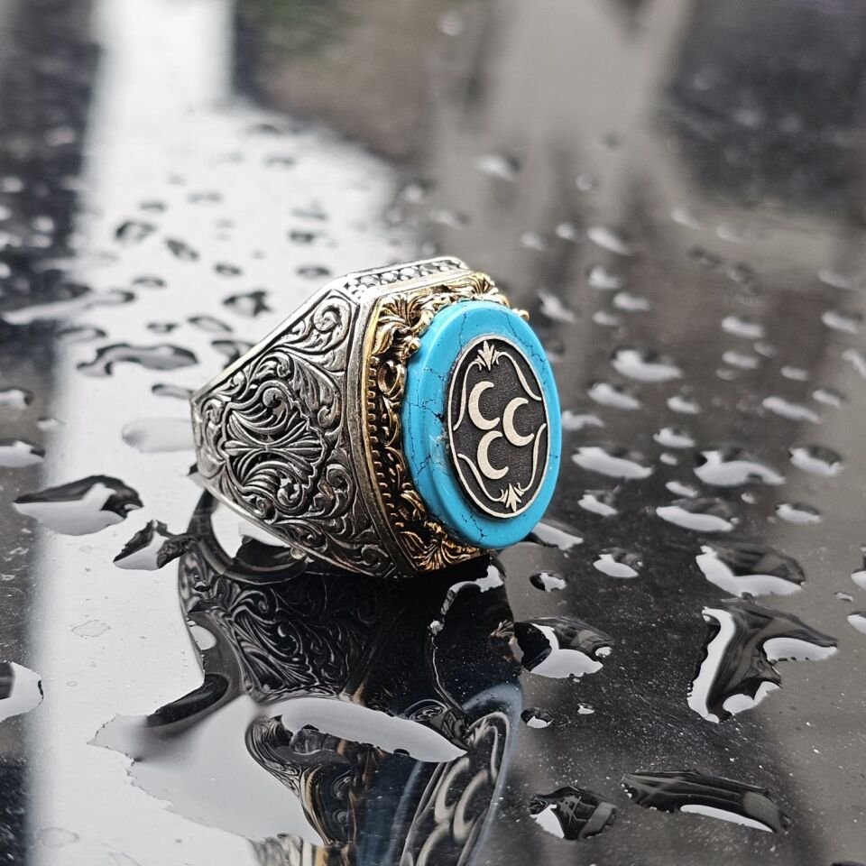 925 Ayar Gümüş Firuze Taşlı Üzeri  3 Hilal  İşlemeli Oyma Motif Erkek Yüzük