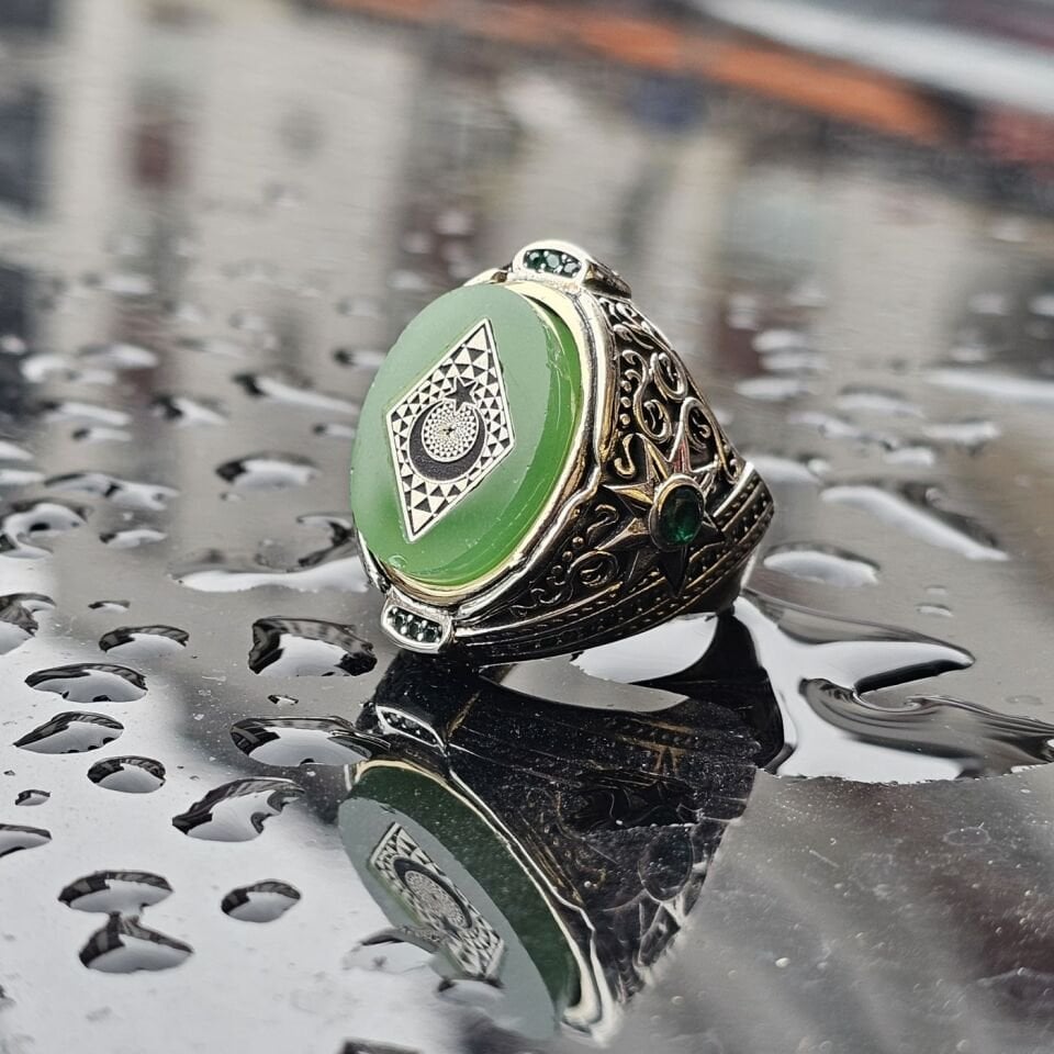 925 Ayar Gümüş Sıkma Kehribar Taşlı Üzeri Ay Yıldız İşlemeli Oyma Motif Erkek Yüzük