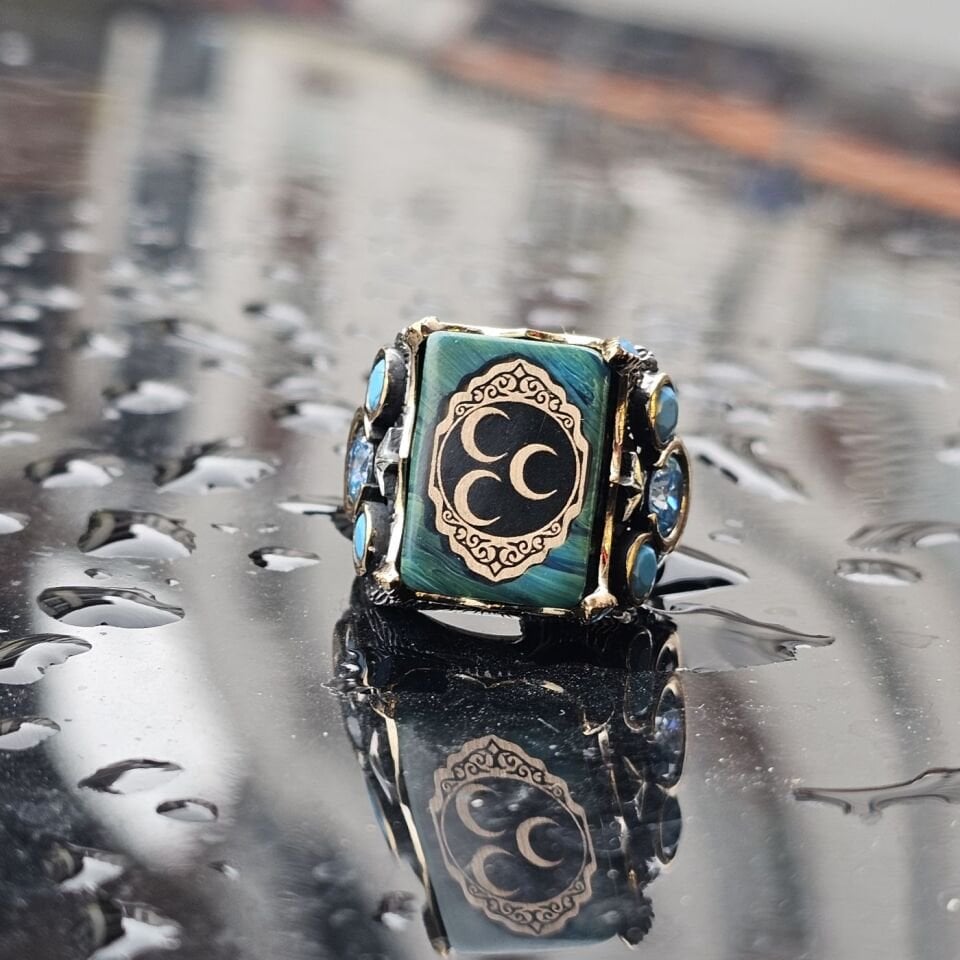 925 Ayar Gümüş Dikdörtgen Sıkma Kehribar Taşlı Üzeri Ay Yıldız  İşlemeli  Erkek Yüzük