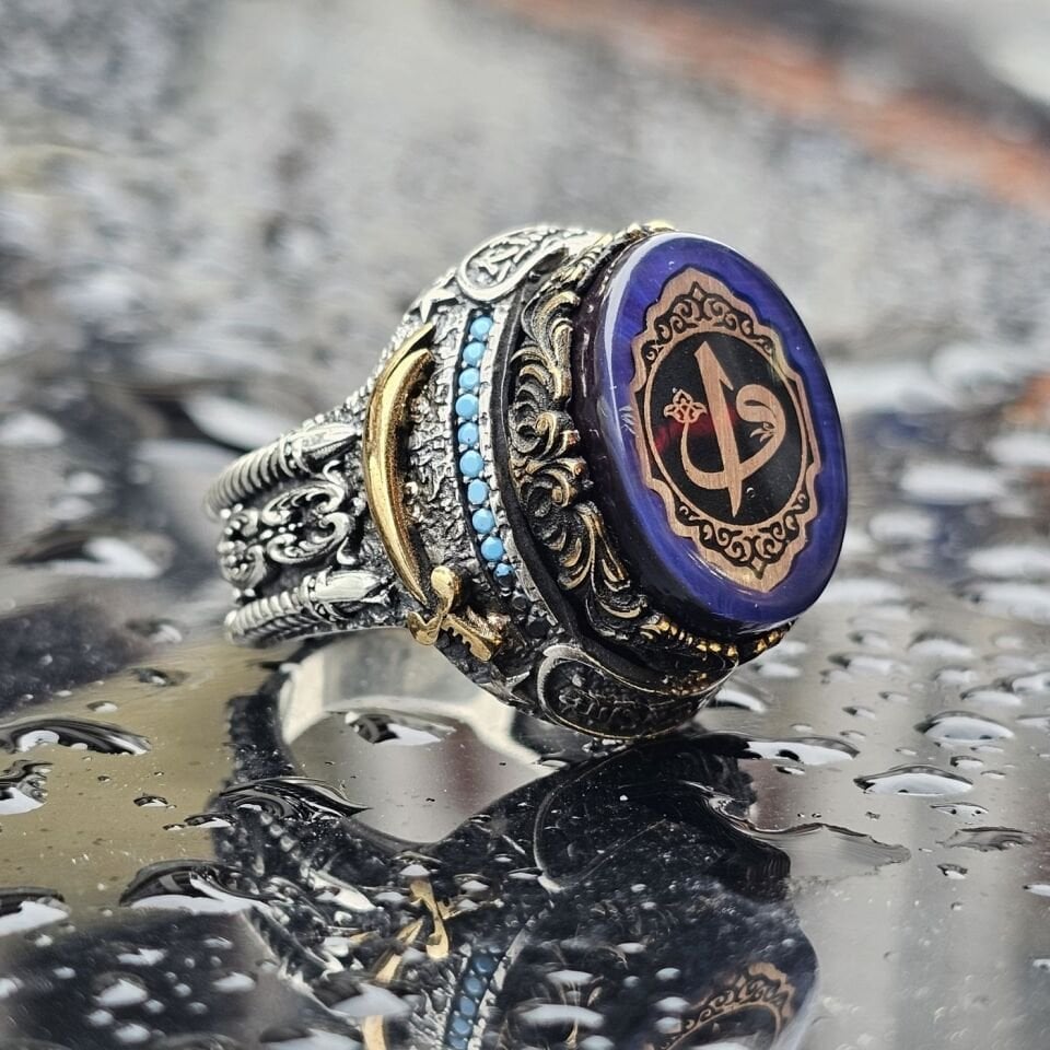 925 Ayar Gümüş Sıkma Kehribar Taşlı Vav Elif motifli Kılıç işlemeli Erkek Yüzük