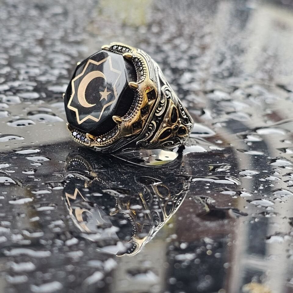 925 Ayar Gümüş Sıkma Kehribar Taş Ay Yıldız işlemeli Erkek Yüzük