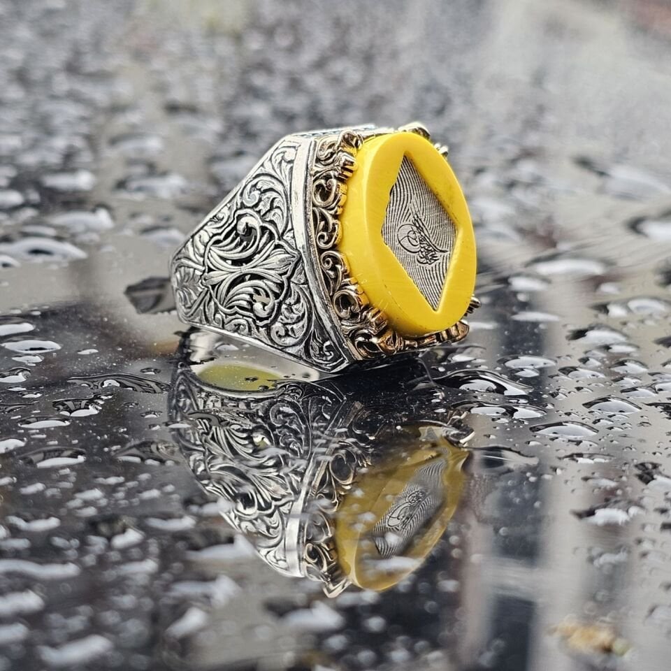 925 Ayar Gümüş Sıkma Kehribar Taş Osmanlı Tuğra işlemeli  Oyma motif Erkek Yüzük