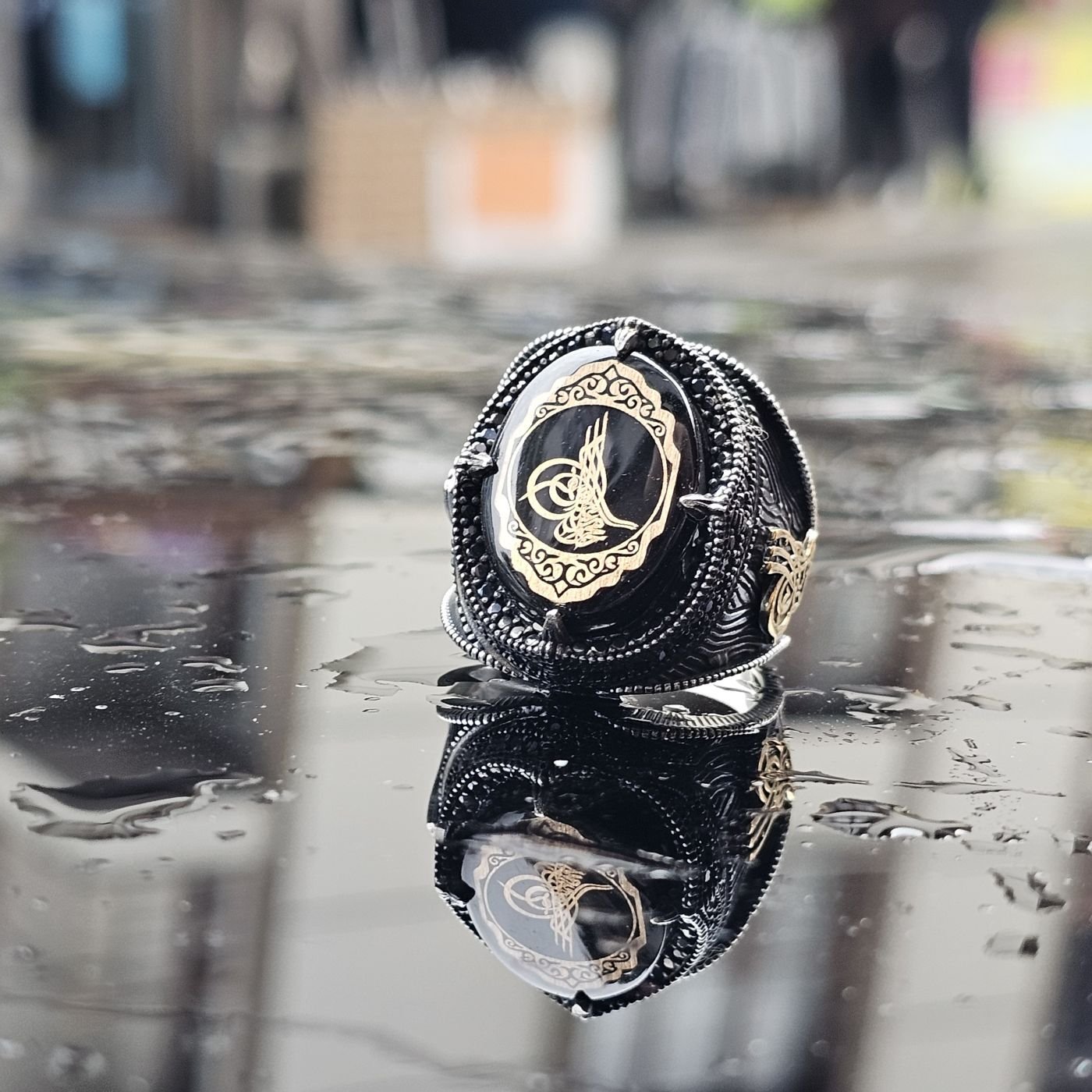 925 Ayar Gümüş Krom Kaplama Sıkma Kehribar Taşlı Tuğra İşlemeli Erkek Yüzük