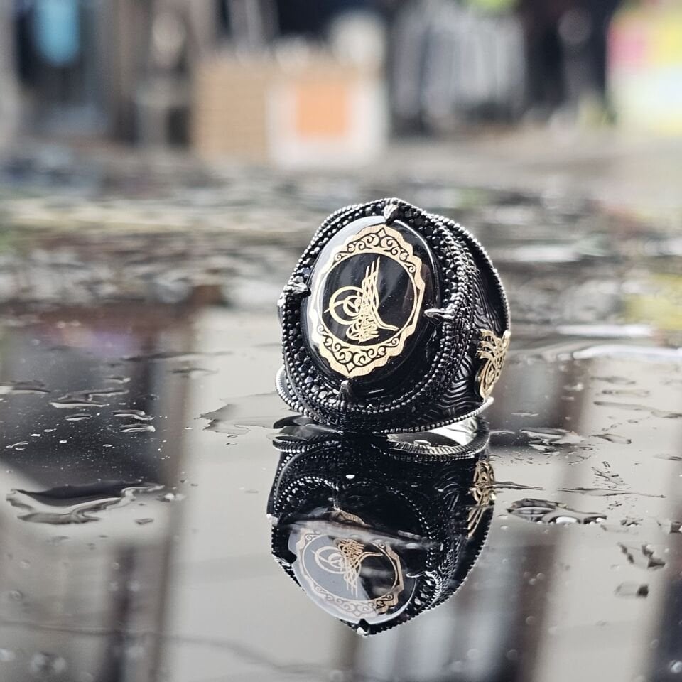 925 Ayar Gümüş Krom Kaplama Sıkma Kehribar Taşlı Tuğra İşlemeli Erkek Yüzük