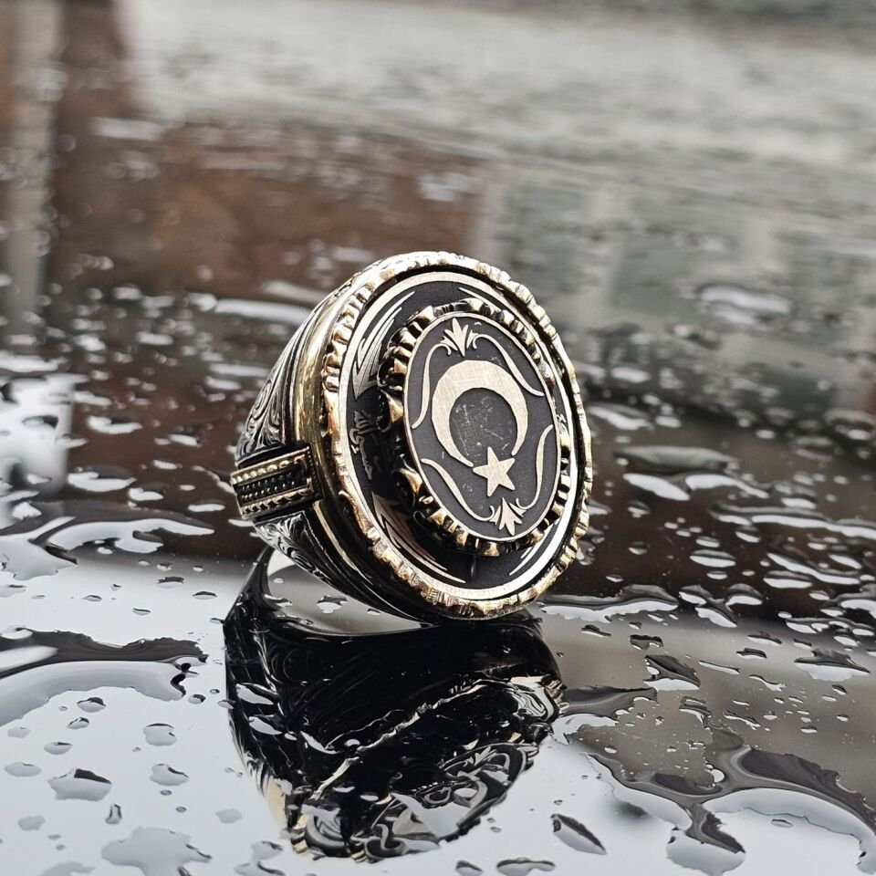 925 Ayar Gümüş Ay Yıldız işlemeli çerçevesinde HASBİALLAH yazılı Üst Düzey Erkek Yüzük