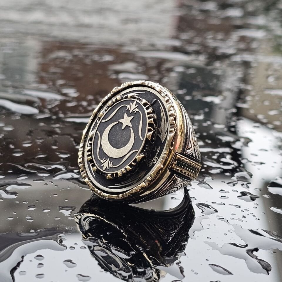 925 Ayar Gümüş Ay Yıldız işlemeli çerçevesinde HASBİALLAH yazılı Üst Düzey Erkek Yüzük