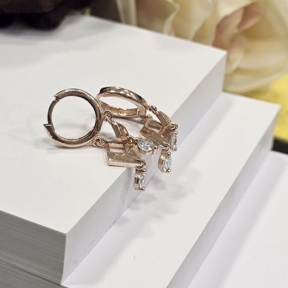 925 Ayar Gümüş Rose Kaplama Damla taşlı  Kadın Halka Küpe