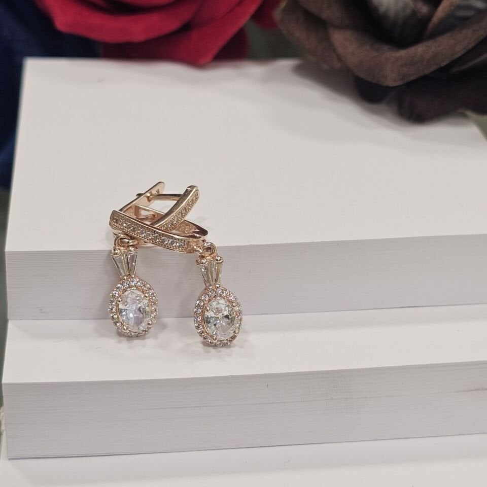 925 Ayar Gümüş Rose Kaplama Damla Zirkon taşlı  Kadın Halka Küpe