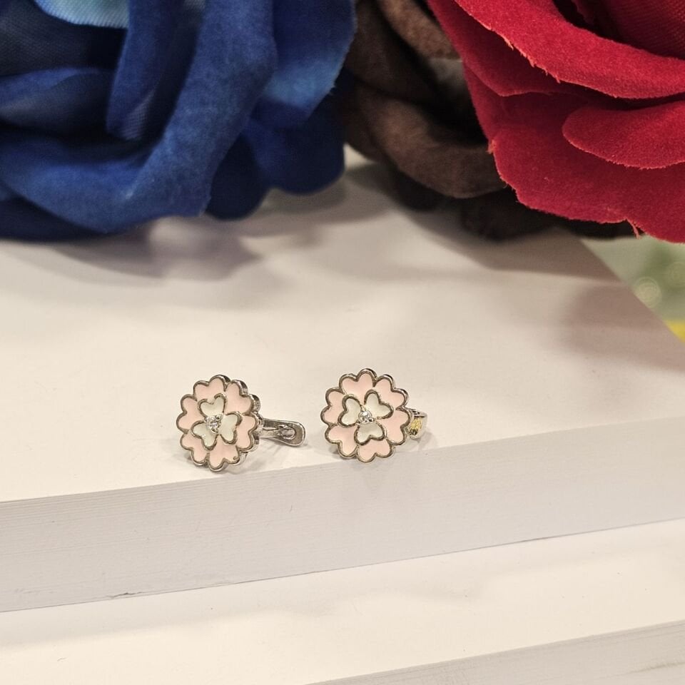 925 Ayar Gümüş Mine işlemeli Çiçek Model Çocuk Küpe