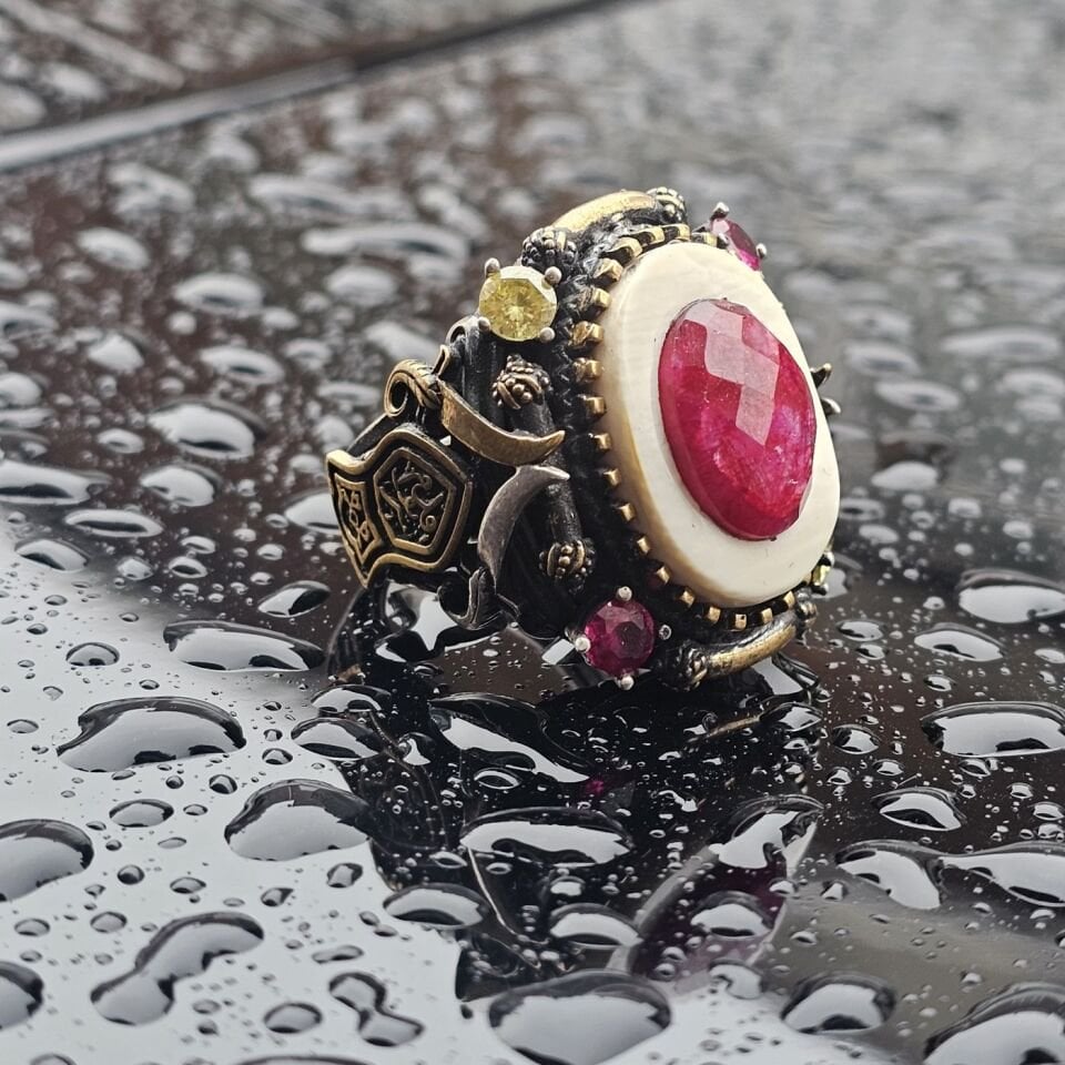 Orjinal Yakut ve Fil dişi taşı Usta işi Koleksiyoner 925 Ayar Erkek Gümüş Yüzük