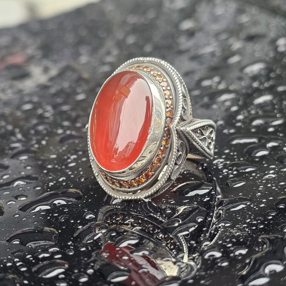 Orjinal Kırmızı Akik Taş işlemeli Usta işi  925 Ayar Erkek Gümüş Yüzük