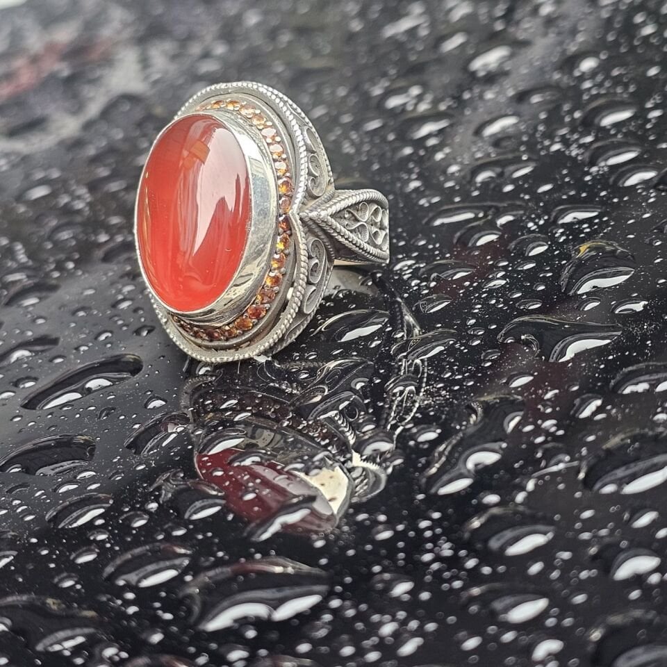 Orjinal Kırmızı Akik Taş işlemeli Usta işi  925 Ayar Erkek Gümüş Yüzük