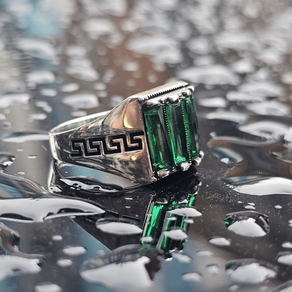 Yeşil Baget Zirkon taşlı 925 Ayar Gümüş Erkek Yüzük 23